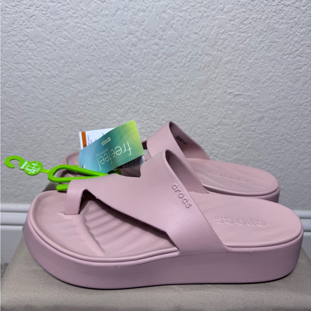 CROCS Women's Getaway Platform Toe Loop Slide Sandals Size 9 Nude/beige pinkish - Picture 2 of 10